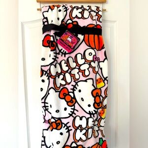 🎃 Hello Kitty Halloween Blanket